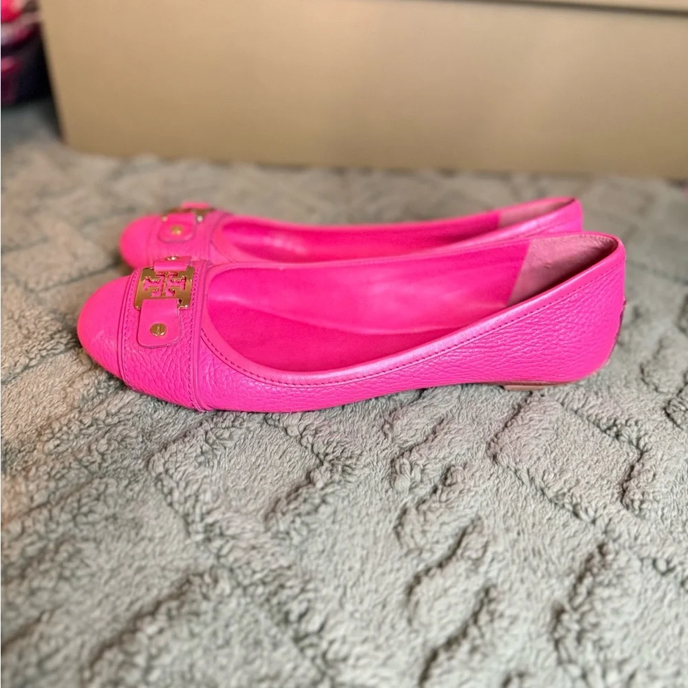 Tory Burch Pink Flats with Gold Accent - Picture 3 of 6